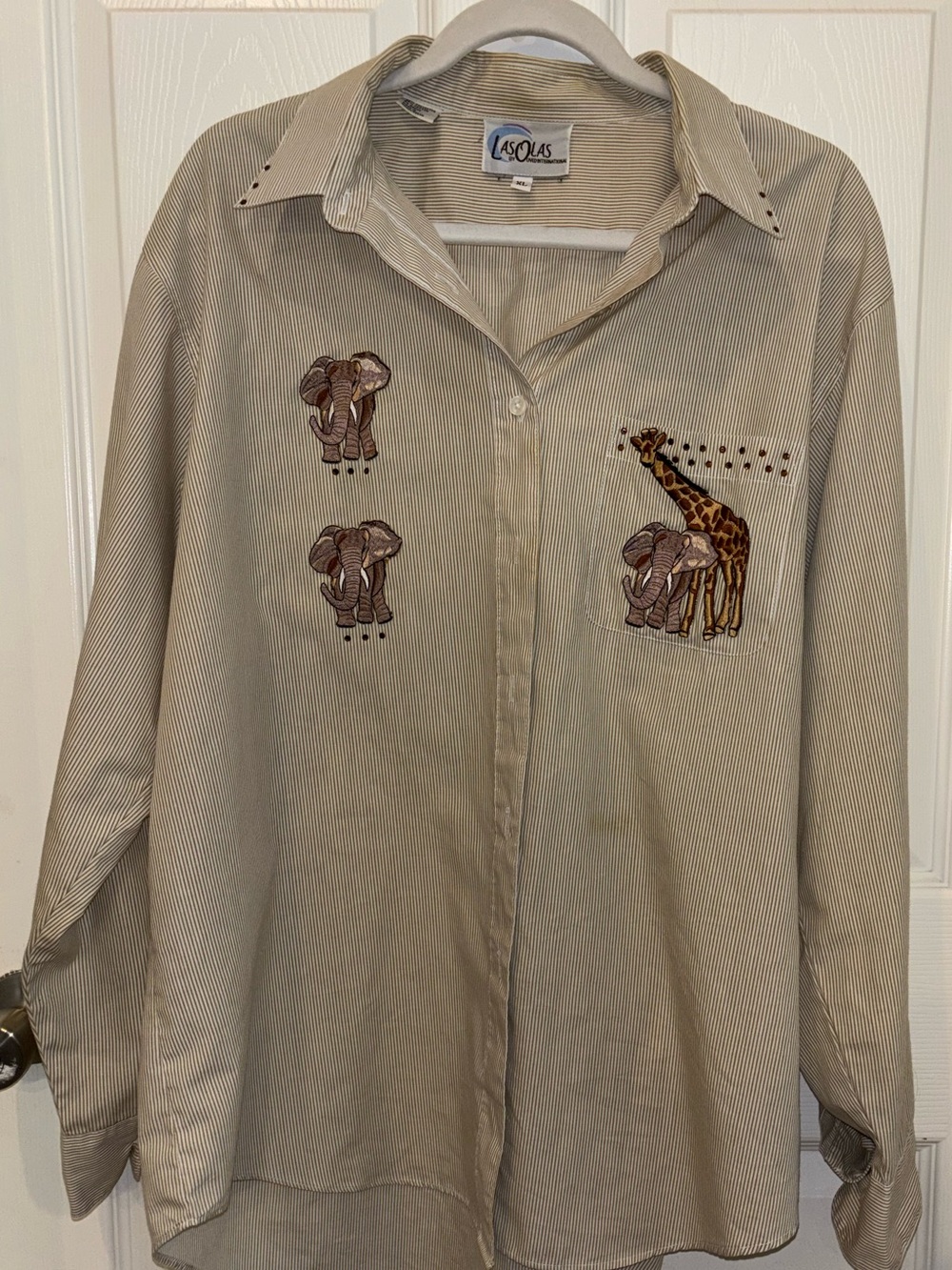 Las Olas Women's Beige Embroidered Button-Down Shirt with Safari Motif